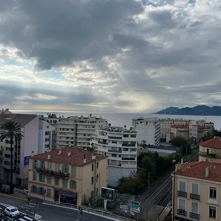 Bay Cannes
