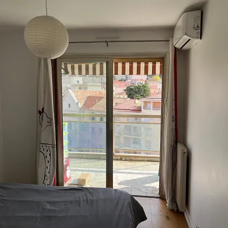 Apartment Bay